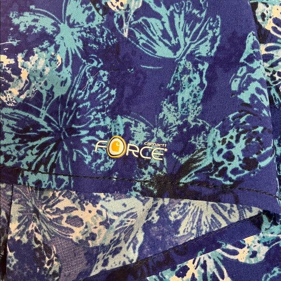 Carhartt Butterfly Print Scrub‑Style Top – 2X - Picture 4 of 4
